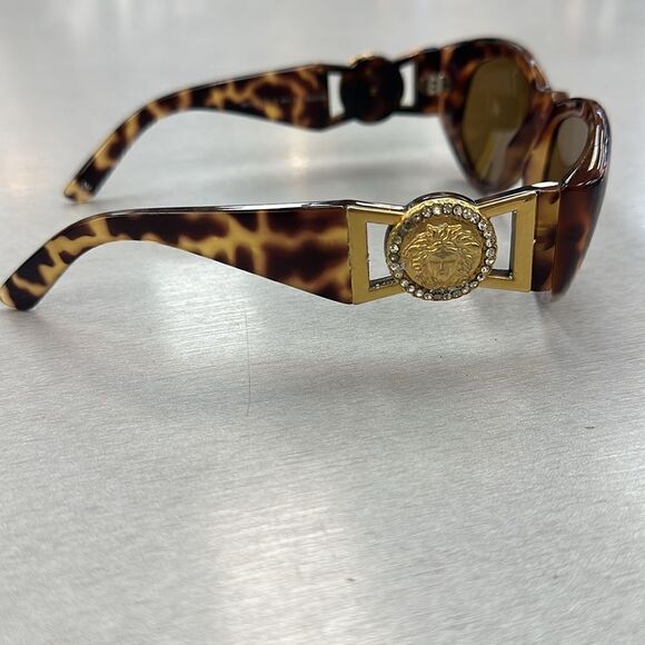 VersaceāMenāSunglasses - Picture 2 of 9